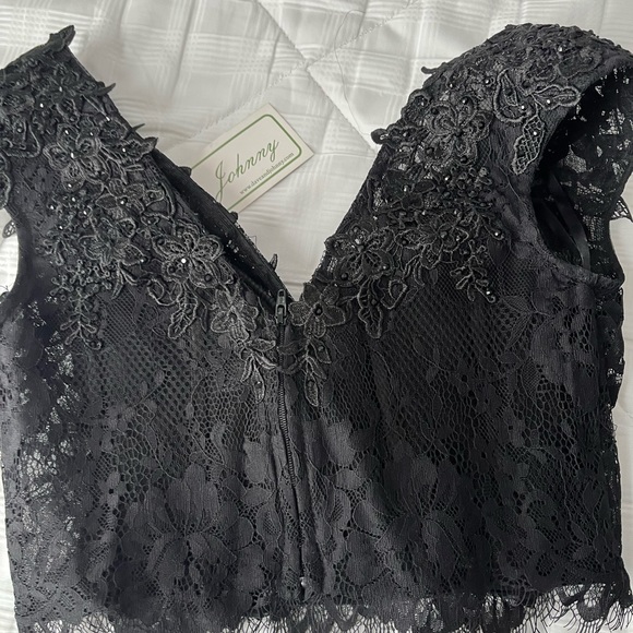 Dave nJohnny 2 pc skirt set - Picture 4 of 4